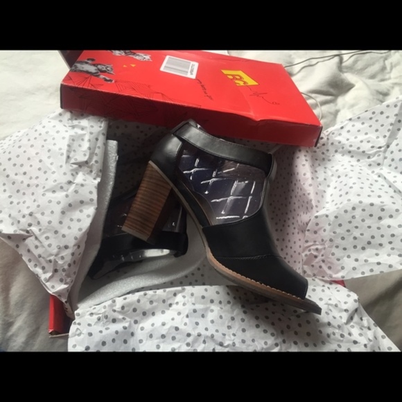 BC Footwear 'Away We Go' pumps - Picture 2 of 4